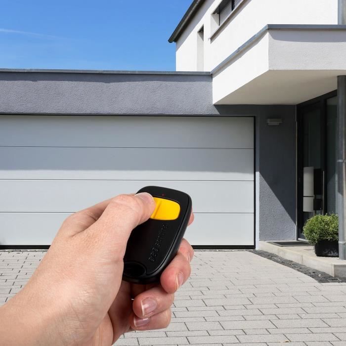 Télécommande 2 canaux - SCS SENTINEL - SimplyControl - Jaune, portée 40m, fréquence 433.92 MHz, pile lithium CR2032 incluse