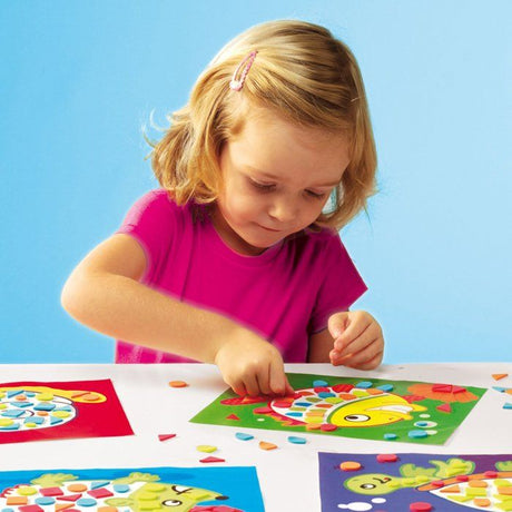 J'apprends la mosaique - SES CREATIVE - Hobby 3 - 6 - Formes en mousse autocollantes - 4 cartes préimprimées - Age : 3+