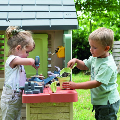 Smoby Life - Maison Nature + Atelier - Fabriquée en France - Matiere Recyclée - 39 accessoires - Des 2 ans