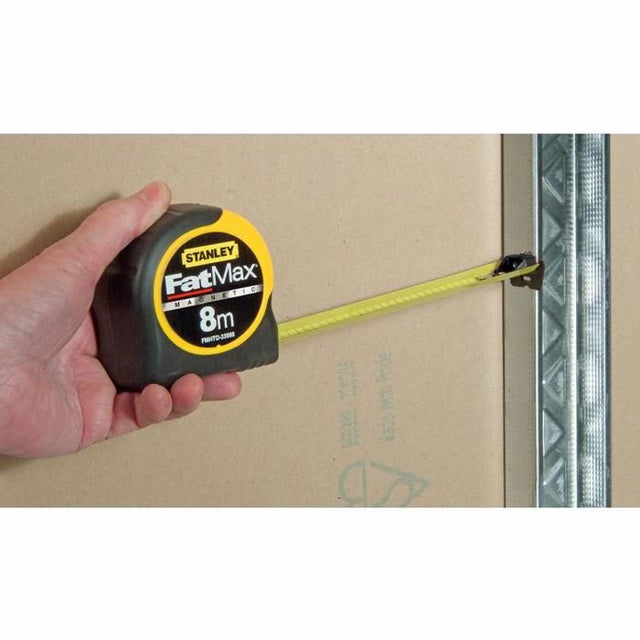 Ruban a crochet magnétique - STANLEY - 8m x 32mm - Revetement Mylar haute protection et anti-abrasion