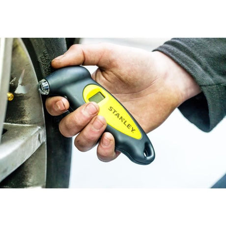 STANLEY - Testeur de Pression de Pneus Digital - STHT80874-0 - Précision +/- 0,5 PSI