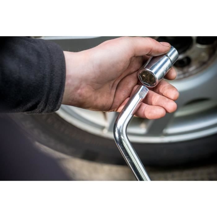 STANLEY - Clé Démonte Pneus - STHT80890-0 - Manche télescopique offrant plus de couple