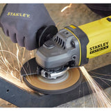 Meuleuse sans fil - 18V - STANLEY FATMAX V20 - SFMCG400M2K-QW - 125mm - 2 batteries 4 Ah + chargeur 2 A