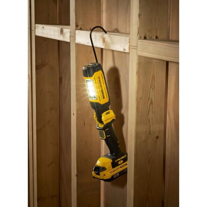 Lampe torche - 18V - STANLEY FATMAX - SFMCL050B-XJ - 3 LED - 700 lumens - Tete pivotante - Sans batterie