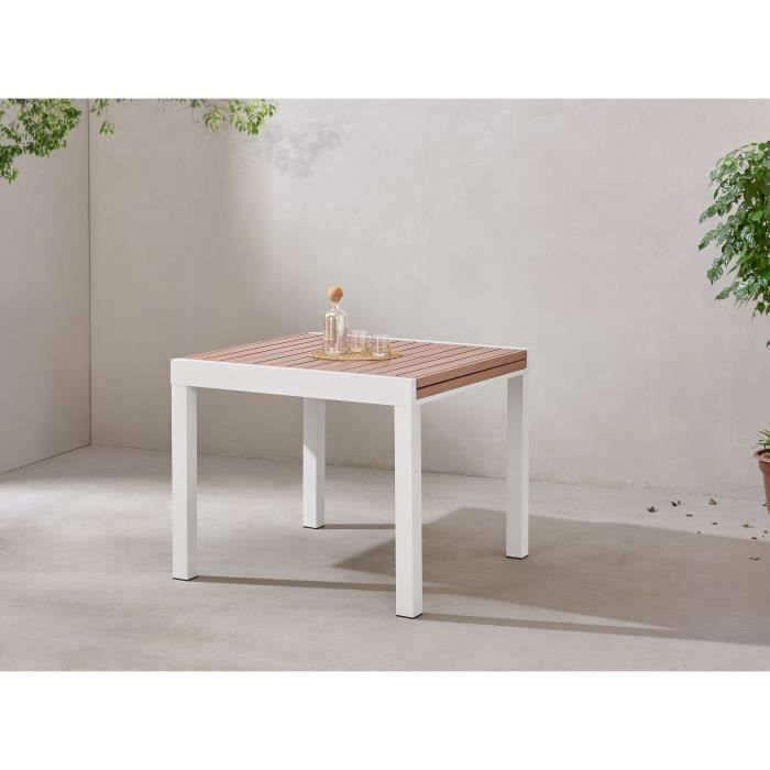 Table de jardin extensible CALVI - Rectangulaire - Plateau aluminium aspect bois - 6 personnes