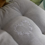 Assise matelassée - TODAY - CHARME - Chambray x Petite Broderie Constance - 40 x 40 cm