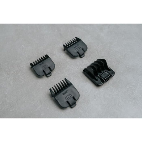 Tondeuse a barbe - WAHL - GROOMSMAN PRO - 2,4 V - 6 sabots - Autonomie : 60 min - Noir / Argent