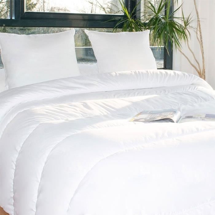 Couette microfibre anti-acariens/antibactérien - 240 x 220 cm - BLEU CALIN - Chaude - 400 g/m² - Blanc