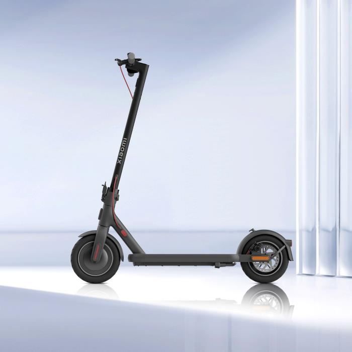 Trottinette Èlectrique - XIAOMI - Electric Scooter 4 - 300W - Pneus 10 - Autonomie 35 km