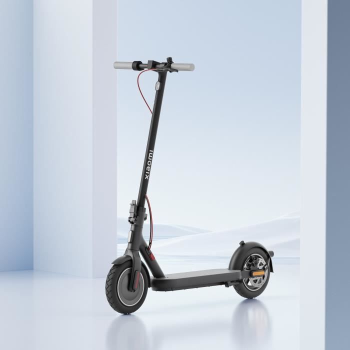 Trottinette Èlectrique - XIAOMI - Electric Scooter 4 - 300W - Pneus 10 - Autonomie 35 km