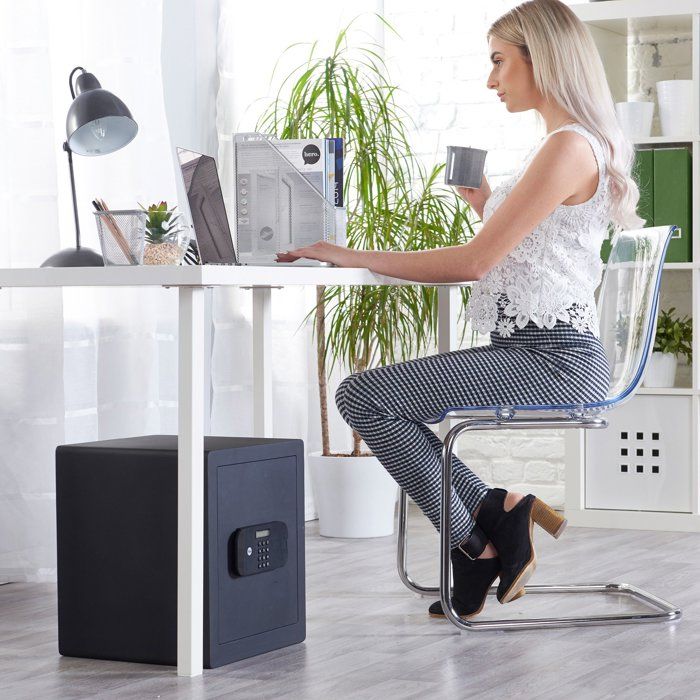Coffre-fort de sťcuritť YALE YSEB/400/EB1 avec serrure ťlectronique format bureau H.40 x l.35 x P.34 cm