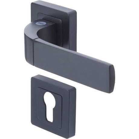 YALE -YPP7-B-PE Poignée de porte carrée de 7 noir YALE - Modele Bologna - passage de cylindre euro