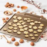 Plaque de cuisson au four sans rebords et 7 emporte-pieces de Noël - ZENKER