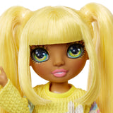 Junior High Pyjama Party - Poupée mannequin articulée 22 cm - Sunny (Jaune) - Nombreux accessoires - a partir de 4 ans