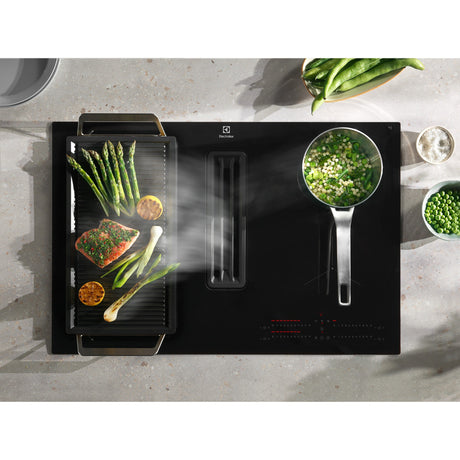 Plaque de cuisson aspirante a induction - ELECTROLUX - 4 foyers - 78 x 52 cm - KCC83443