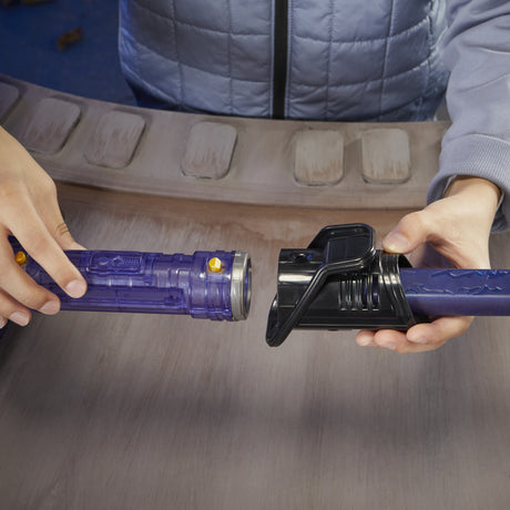 Sabre laser électronique Mandalorien Sabre noir, Star Wars Lightsaber Forge Kyber Core, jouets enfant, des 4 ans