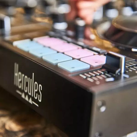 HERCULES DJCONTROL INPULSE 500 - Contrôleur DJ - Interface audio et mixeur hardware intégrés - 16 pads rétroéclaires (RGB) - Noir