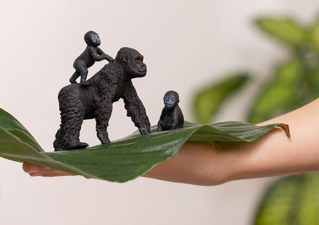 Figurine famille de Gorilles des Plaines, avec 1 maman gorille et ses 2 bébés, pour enfants des 3 ans - Schleich 42601 Wild life