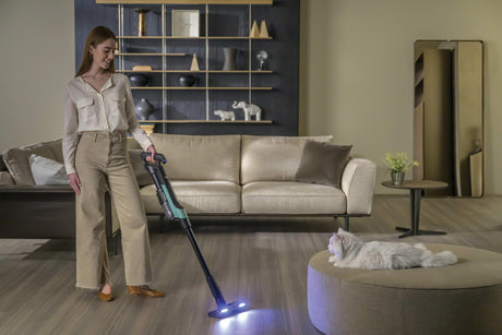 Aspirateur Balai sans Fil - HOOVER HF201P - Ultra-léger, Puissant 50AW, Turbobrosse Spécial Animaux, Technologie Ultra Compact x3
