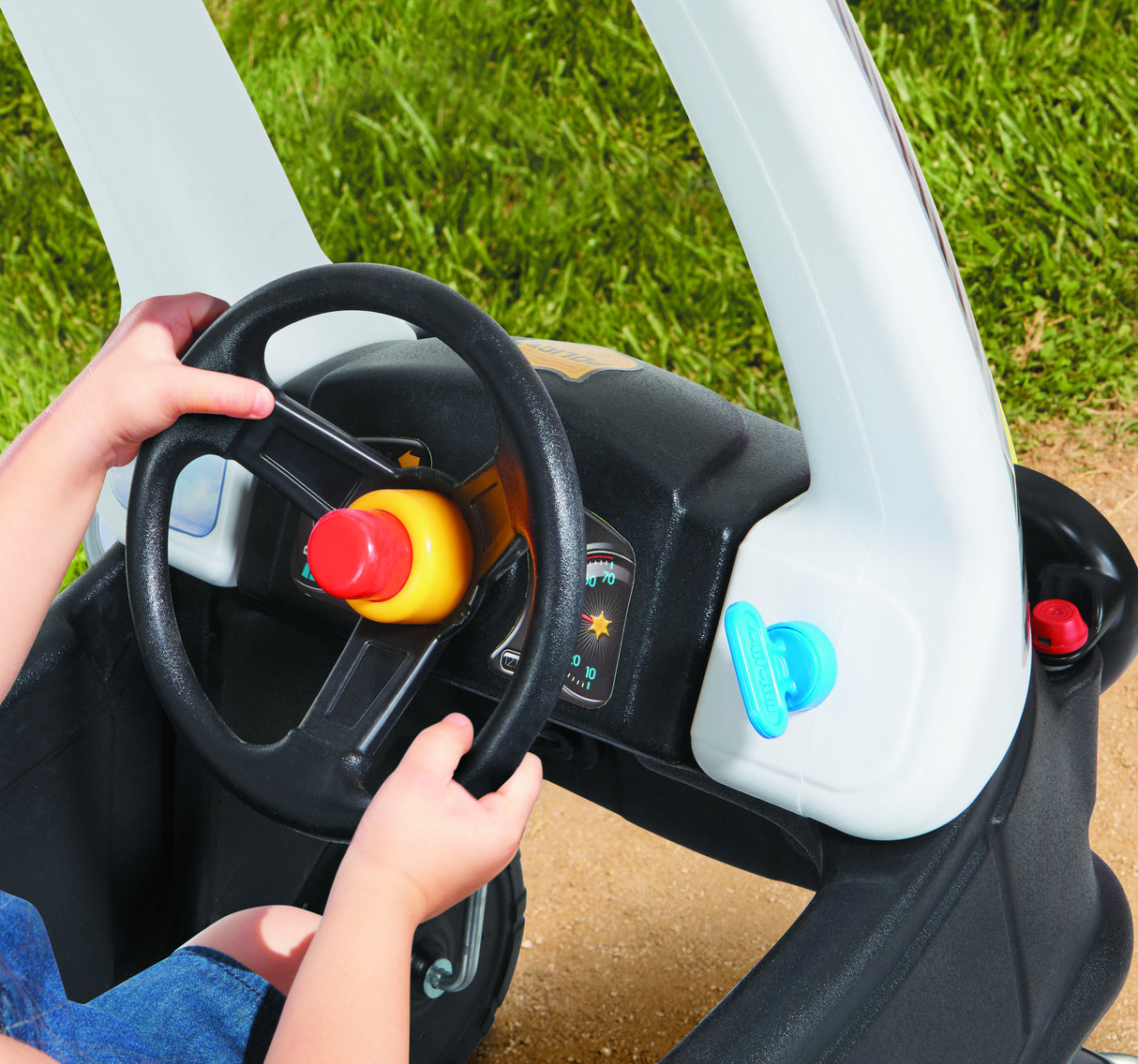 Cozy Coupe - Little Tikes - Police - Voiture enfant - Portes, Klaxon et Plancher a retirer - Des 18 mois