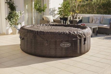 Spa gonflable BESTWAY - Lay-Z-Spa San Fransisco - Hydrojets - 230 x 230 x 71 cm - 5 a 7 places - Carré (couverture, 5 appuie-tete)