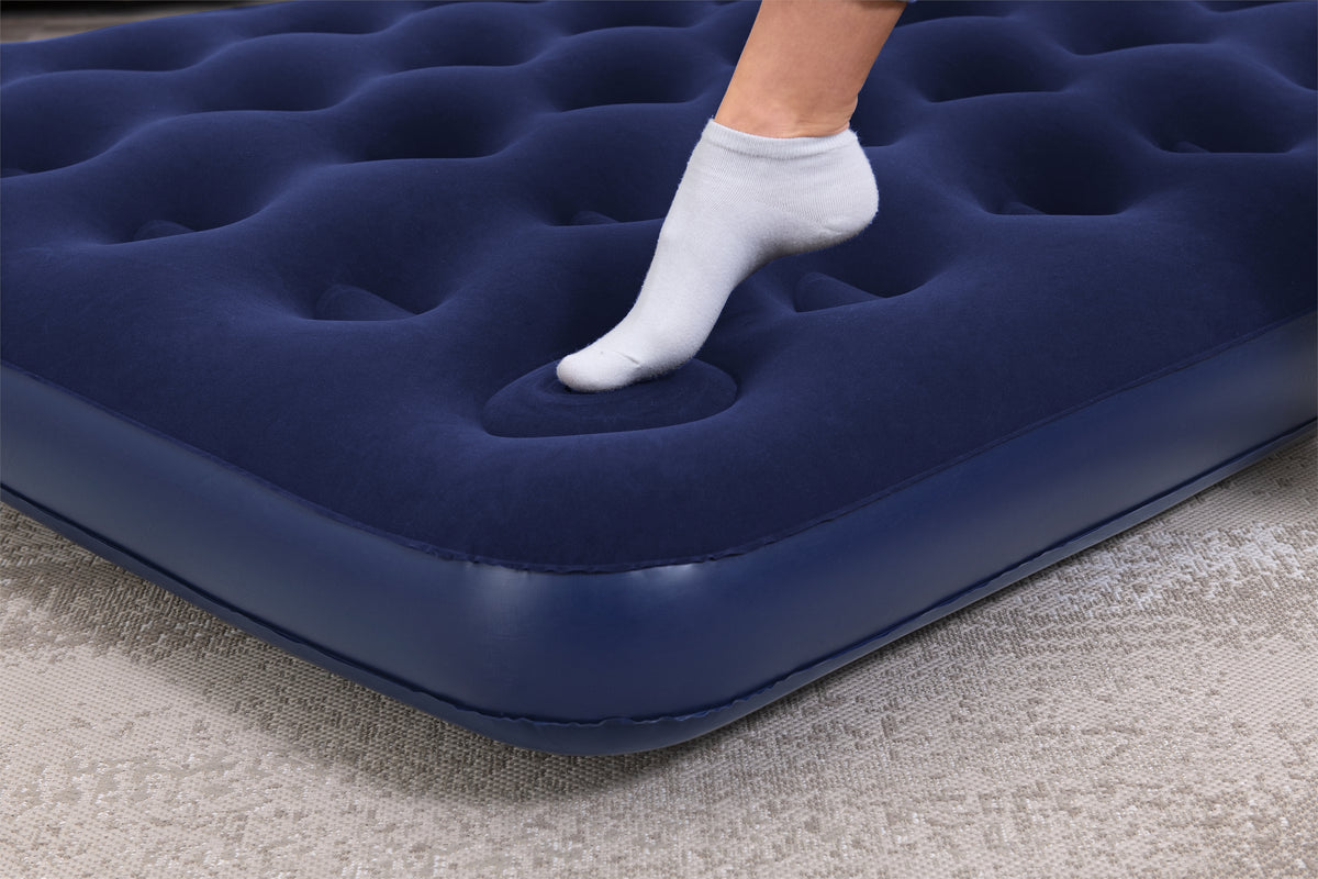 Matelas gonflable camping - BESTWAY - 67225 - 2 places - 1,91m x 1,37m x 22cm - Avec pompe a pied intégrée