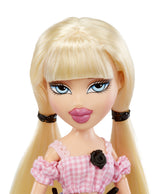 Bratz Goin' Out Poupée - Cloé - 1 Poupée Mannequin a Collectionner - Une Tenue, Un Sac a Main, Une Paire de Lunettes Soleil - 6 ans