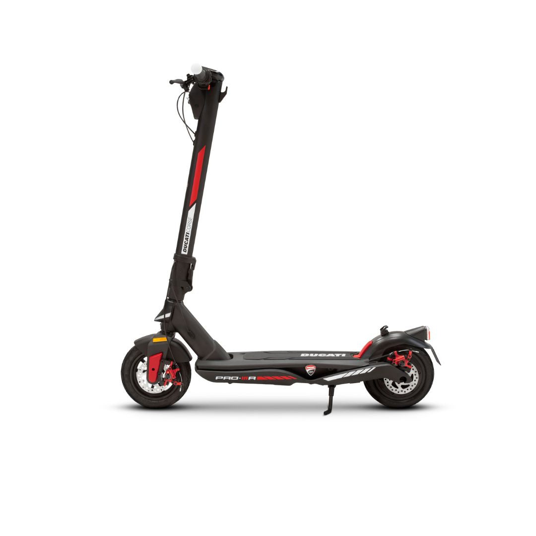 Trottinette DUCATI PRO3R avec clignotants Cadre Mag Moteur 500W 28Nm Pneu 10''