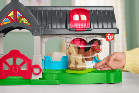FISHER-PRICE Little People-L'écurie des Joyeux Chevaux avec 6 éléments - Fisher-Price - HWR84