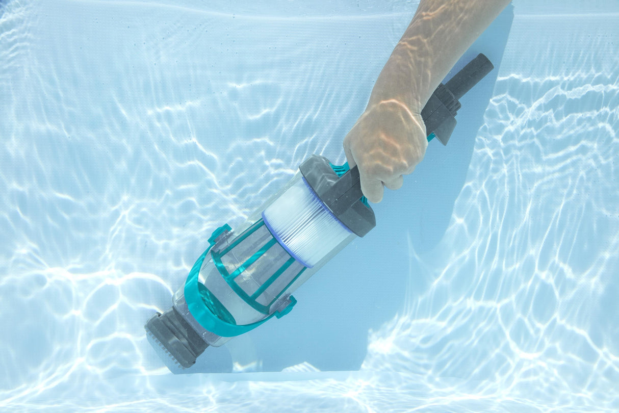 Aspirateur de piscine a main AquaGrip™, temps de marche 90 minutes, pour piscines jusqu'a 6,10m de diametre
