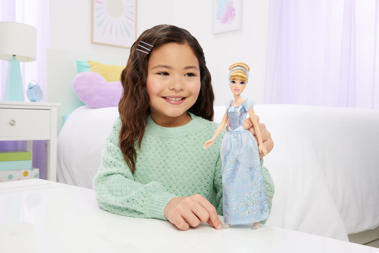 Cendrillon Poupée 29 cm, Mattel Poupée Disney Princesses habillage et accessoires HLW06