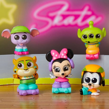 Doorables Coffret 4 mini-figurines DISNEY, Let's Party Multi Peek, Modele aléatoire a collectionner, Des 5 ans