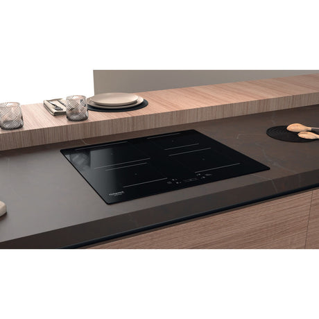 Table de cuisson induction - HOTPOINT - 4 foyers - L60 cm - HQ5660SNE - 7200 W - Revetement verre noir