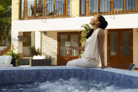 Spa gonflable BESTWAY - Lay-Z-Spa San Fransisco - Hydrojets - 230 x 230 x 71 cm - 5 a 7 places - Carré (couverture, 5 appuie-tete)
