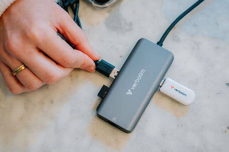 Station d'accueil portable USB-C 3.2 Verbatim Essentials (Gris)