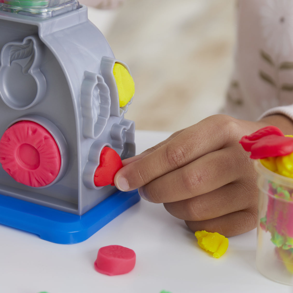Play-Doh, Tourbillon de smoothies, jouet de cuisine factice avec pâte a modeler, loisirs créatifs pour enfants, Des 3 ans